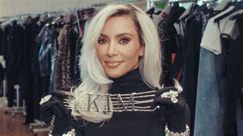 Kim Kardashian Takes Vogue Behind the Scenes of .